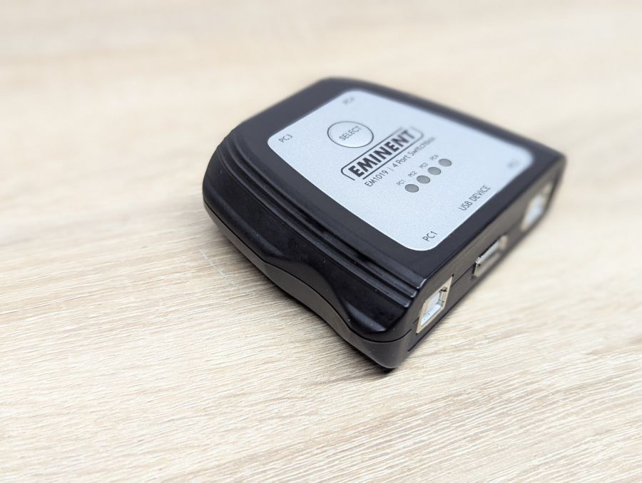 Б/В Комутатор Eminent EM1019 4 Port Switchbox USB 2.0.