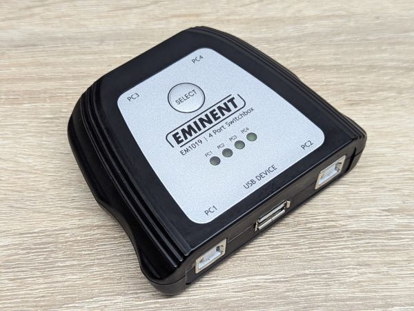 Б/В Комутатор Eminent EM1019 4 Port Switchbox USB 2.0.