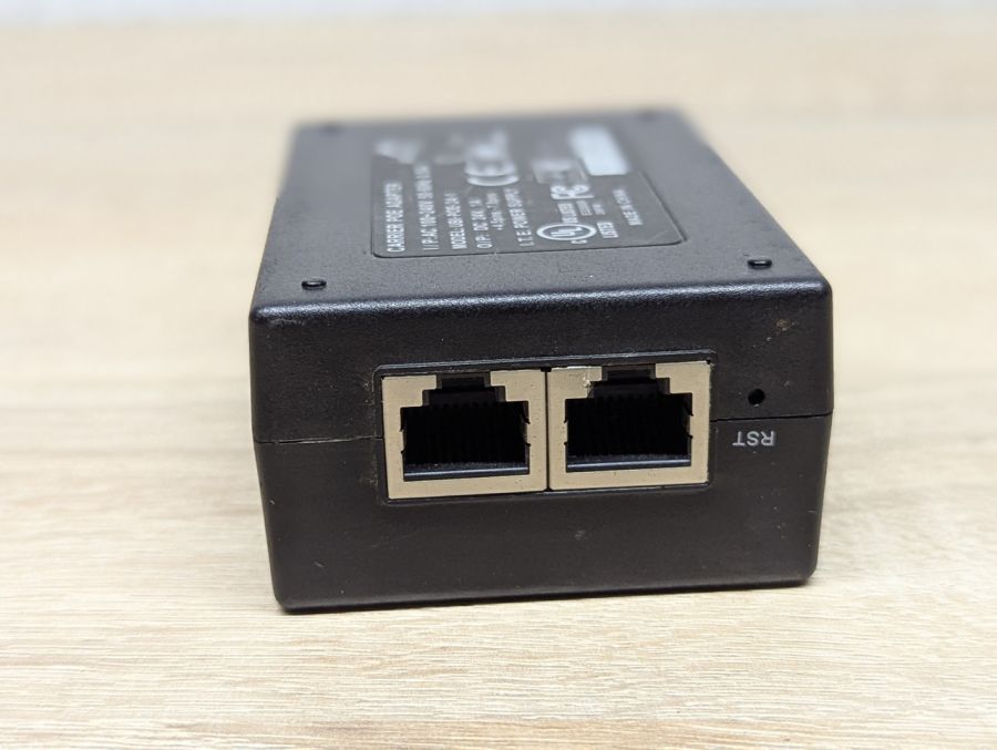 Б/В PoE-адаптер Ubiquiti POE-24-1-12W.
