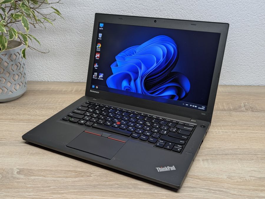Уцінка! Ноутбук Б/В Lenovo ThinkPad T450, Intel Core i5-5200U, DDR3 8 GB, SSD 128GB, 14" Full HD