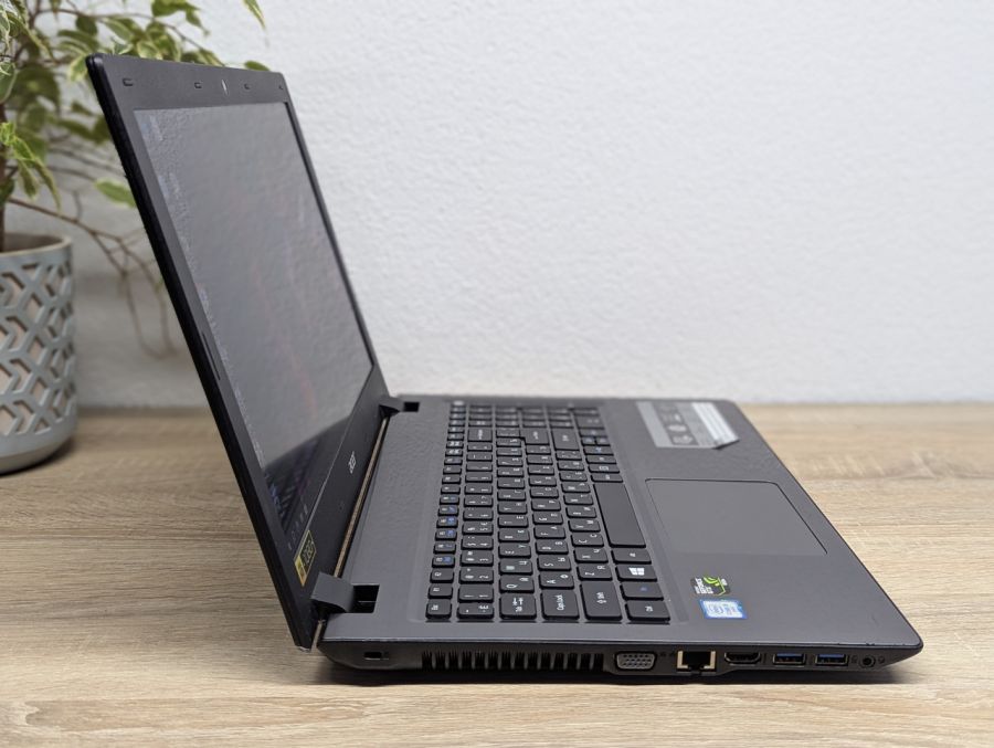 Уцінка! Ноутбук Б/В Acer Aspire V5-591G, Intel Core i5-6300HQ, DDR4 16 GB, SSD 128GB + SSD 500GB, GTX 950M 2Gb, 15.6" Full HD