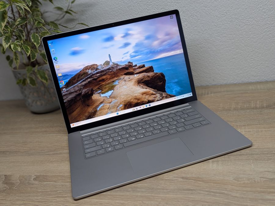 Уцінка! Ноутбук Б/В Microsoft Surface Laptop 4, AMD Ryzen 7 3780U, DDR4 8 GB, SSD 256GB, AMD Radeon Graphics, 14" Full HD Сенсор