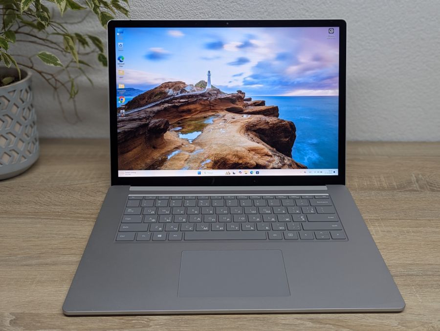 Уцінка! Ноутбук Б/В Microsoft Surface Laptop 4, AMD Ryzen 7 3780U, DDR4 8 GB, SSD 256GB, AMD Radeon Graphics, 14" Full HD Сенсор