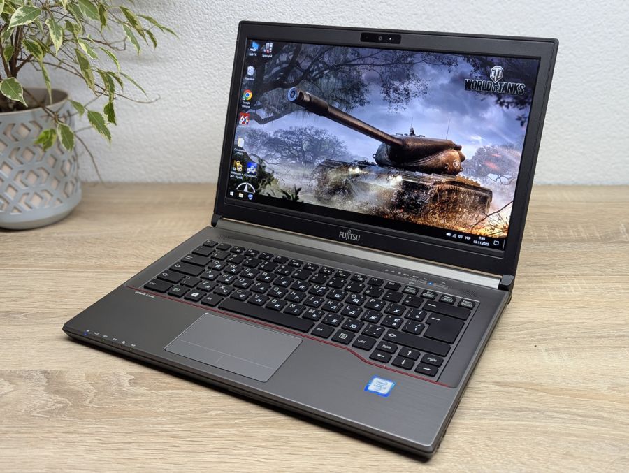 Ноутбук Б/В Fujitsu E746, Intel Core i5-6300U, DDR4 8 GB, SSD 256GB, 14" Full HD