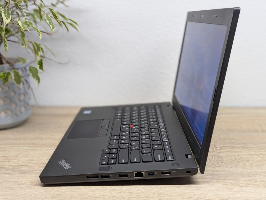 Ноутбук Б/В Lenovo ThinkPad T460P, Intel Core i7-6700HQ, DDR4 16 GB, SSD 360GB, NVIDIA GeForce 940MX 2Gb, 14"