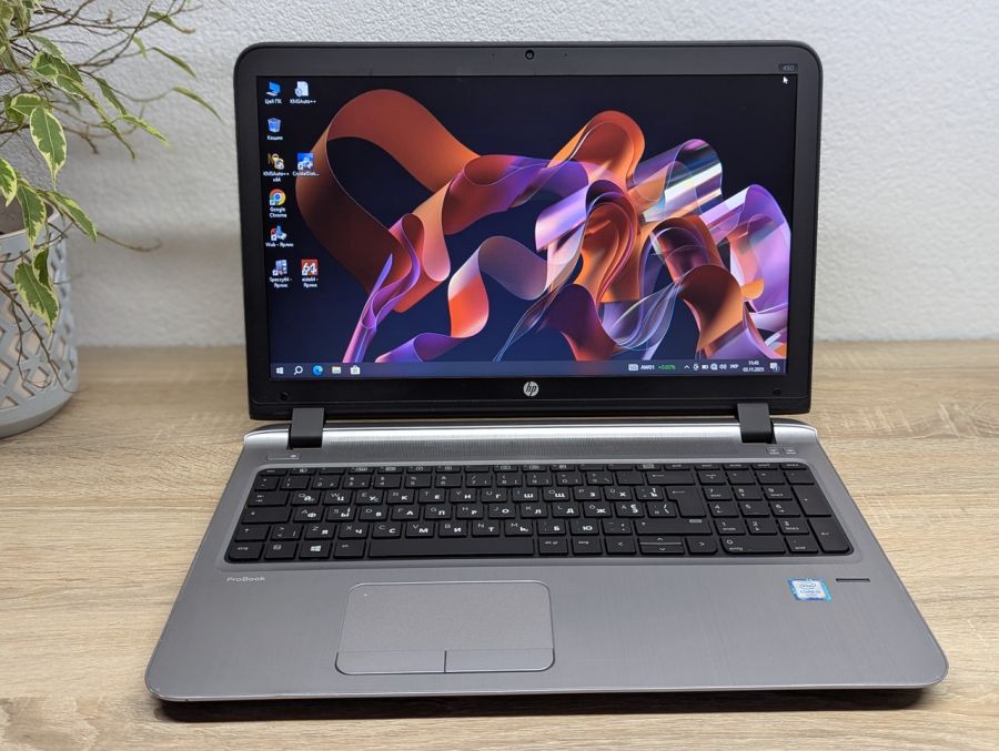 Уцінка! Ноутбук Б/В HP ProBook 450 G3, Intel Core i3-6100U, DDR3 8 GB, SSD 128GB, 15.6" HD