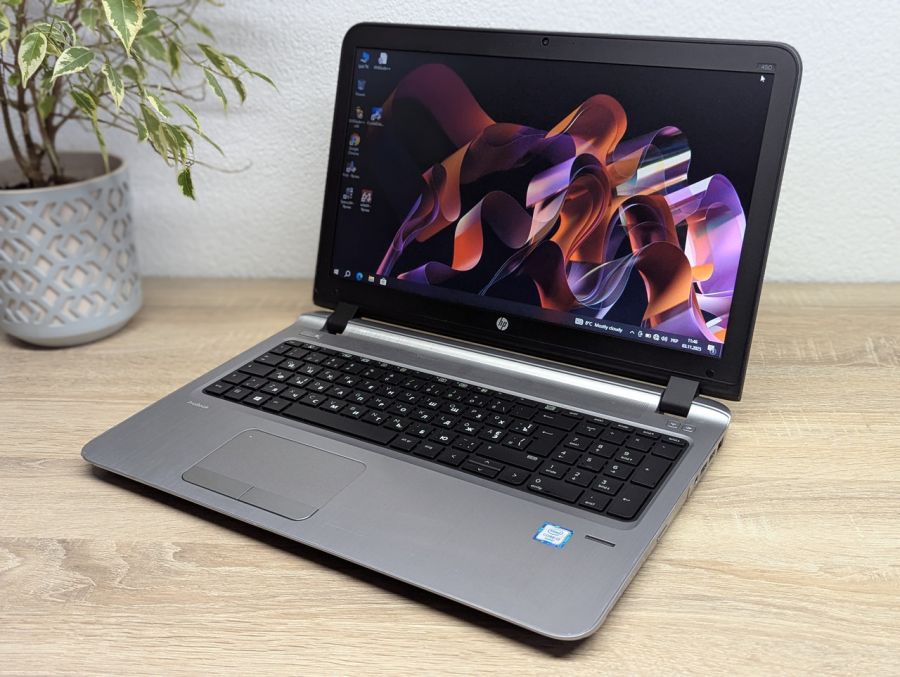 Уцінка! Ноутбук Б/В HP ProBook 450 G3, Intel Core i3-6100U, DDR3 8 GB, SSD 128GB, 15.6" HD