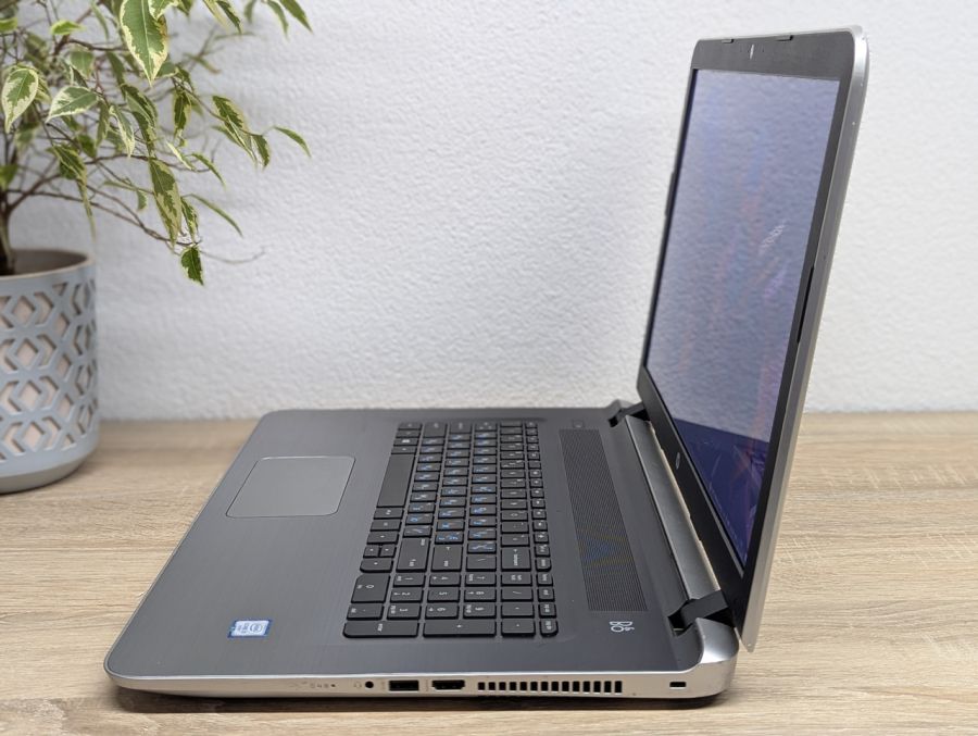 Ноутбук Б/В HP Pavilion 17 Notebook, Intel Core i3-6100U, DDR3 8 GB, SSD 128GB, 17" HD