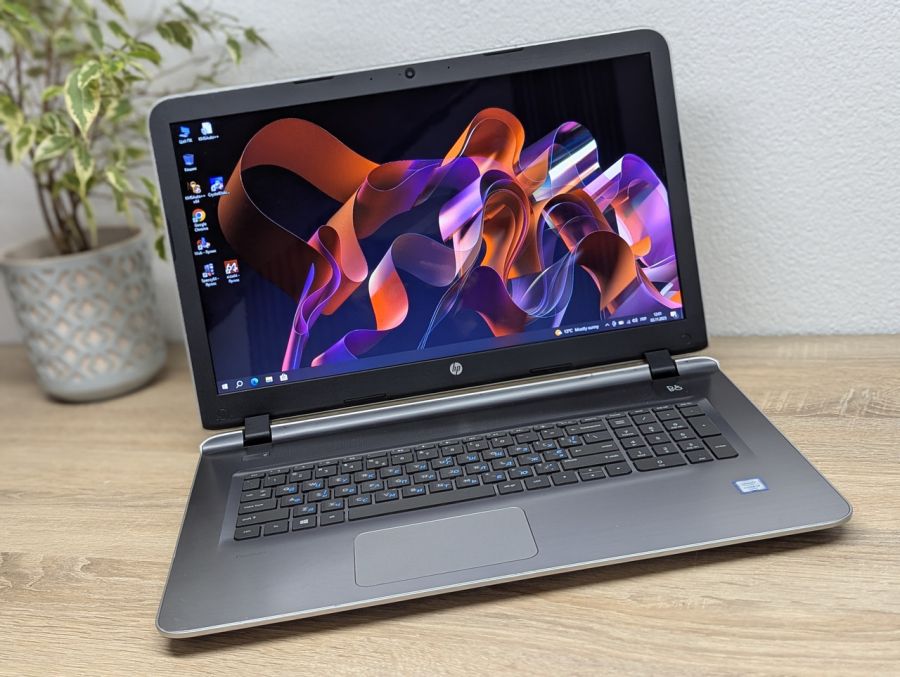 Ноутбук Б/В HP Pavilion 17 Notebook, Intel Core i3-6100U, DDR3 8 GB, SSD 128GB, 17" HD