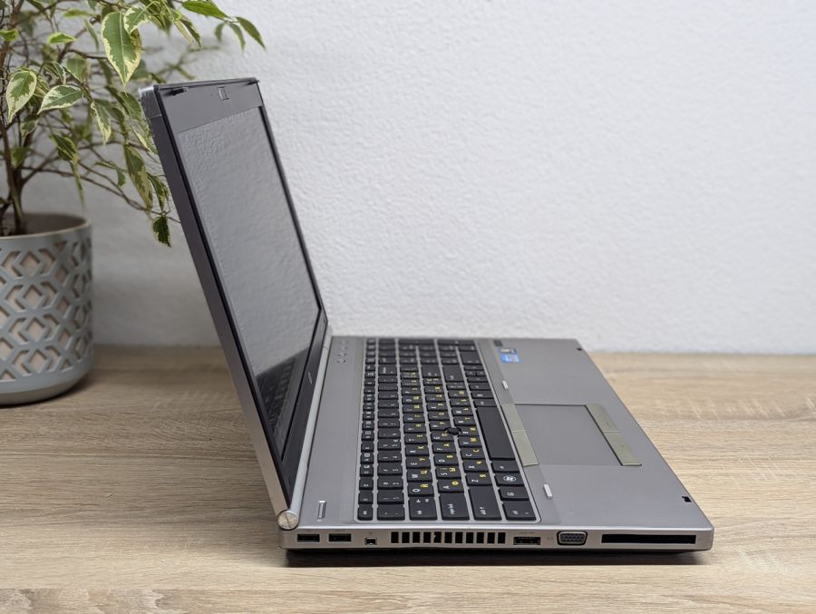 Уцінка! Ноутбук Б/В HP EliteBook 8570P, Intel Core i5-3360M, DDR3 8 GB, SSD 256GB, 15.6" HD