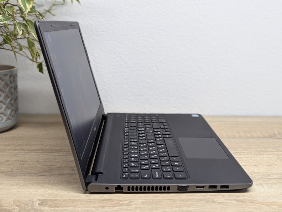 Уцінка! Ноутбук Б/В Dell Vostro 15-3568, Intel Core i3-7100U, DDR4 8 GB, SSD 128GB, 15.6" HD