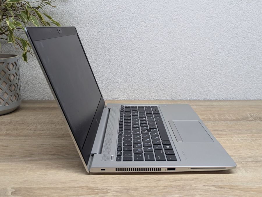 Ноутбук Б/В HP EliteBook 745 G6, AMD Ryzen 5 PRO 2500U, DDR4 16 GB, SSD 256GB, AMD Radeon Vega, 14" Full HD