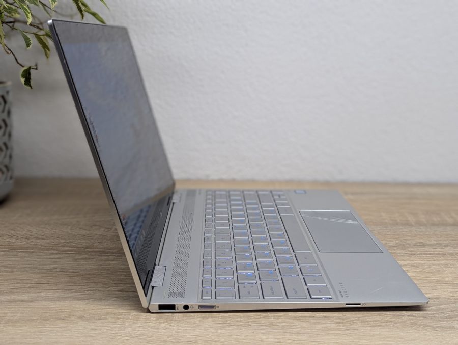 Уцінка! Ноутбук Б/В HP Spectre X360, Intel Core i5-8250U, DDR3 8 GB, SSD 256GB, 14" Full HD Сенсор