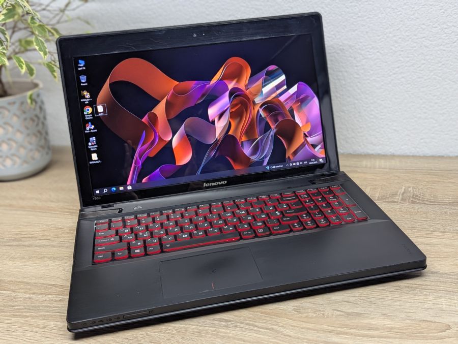 Ноутбук Б/В Lenovo IdeaPad Y500, Intel Core i7-3630QM, DDR3 16 GB, SSD 256GB, NVIDIA GeForce GT 650M 2Gb, 15.6" Full HD