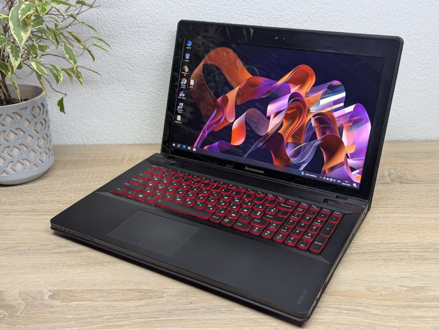 Ноутбук Б/В Lenovo IdeaPad Y500, Intel Core i7-3630QM, DDR3 16 GB, SSD 256GB, NVIDIA GeForce GT 650M 2Gb, 15.6" Full HD
