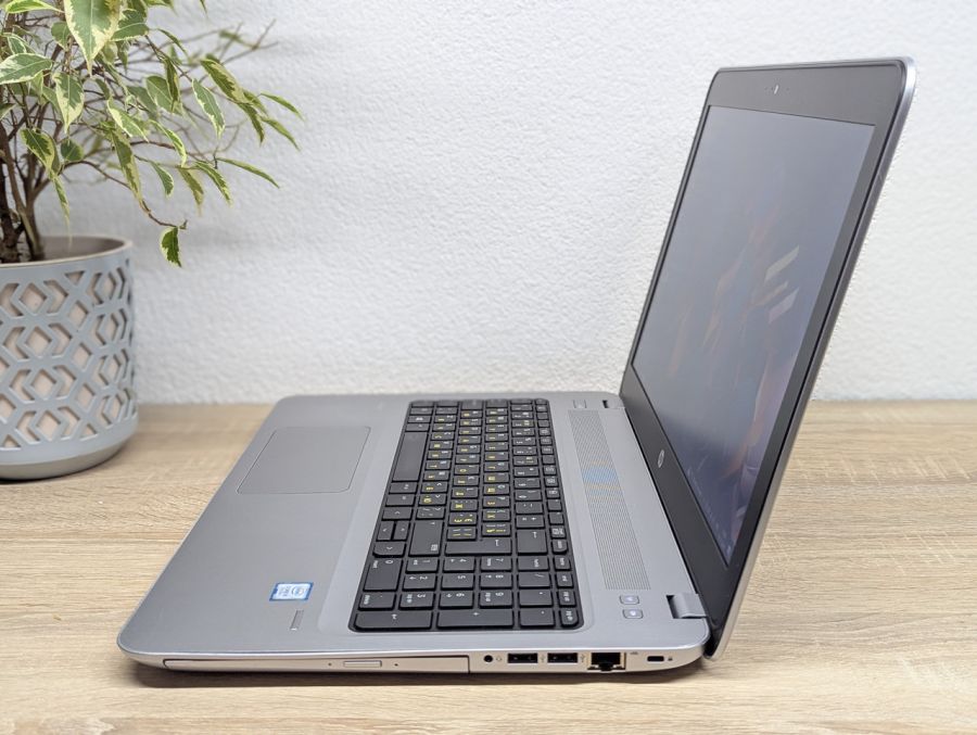 Уцінка! Ноутбук Б/В HP ProBook 450 G4, Intel Core i5-7200U, DDR4 8 GB, SSD 128GB, 15.6" HD