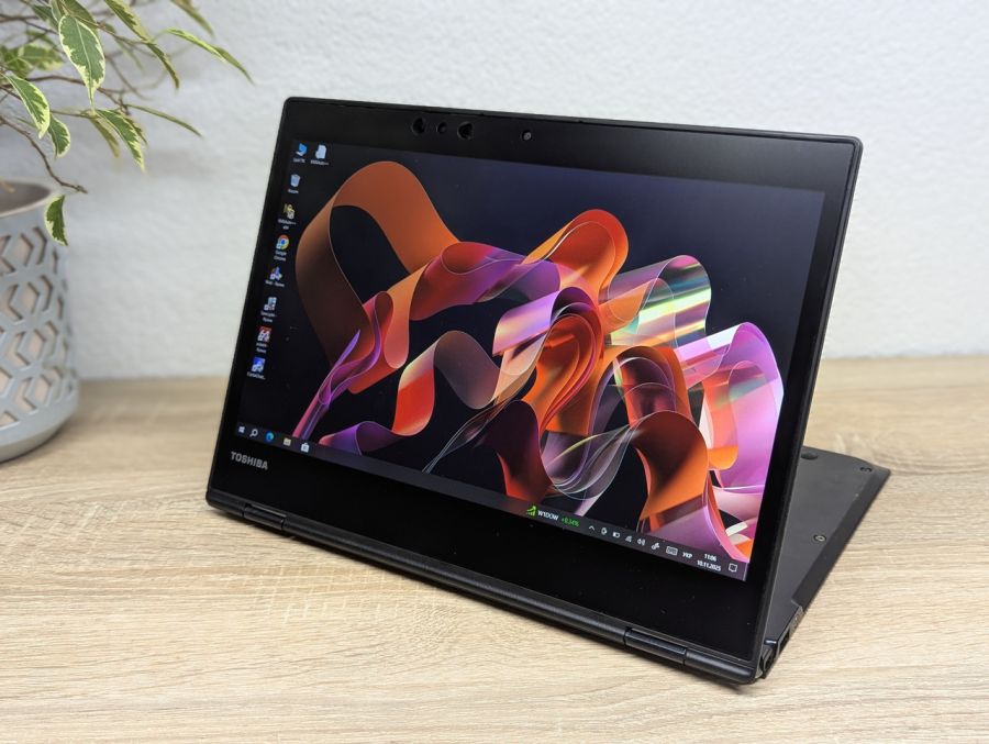Ноутбук Б/В Toshiba Portege X20W-D, Intel Core i5-7300U, DDR3 16GB, SSD 256GB, 12.5" Full HD Сенсор