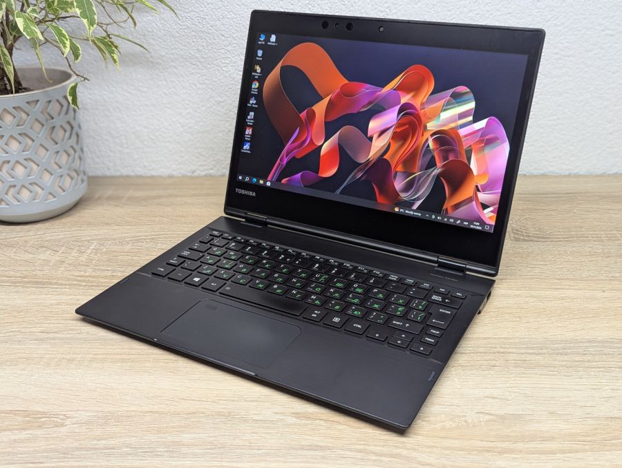 Ноутбук Б/В Toshiba Portege X20W-D, Intel Core i5-7300U, DDR3 16GB, SSD 256GB, 12.5" Full HD Сенсор