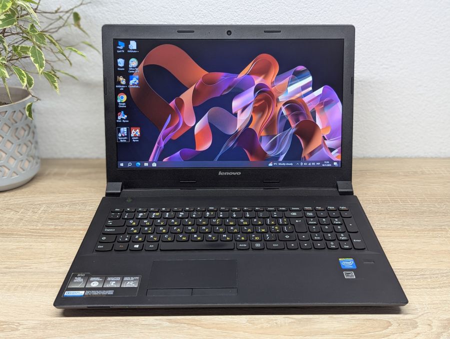 Уцінка! Ноутбук Б/В Lenovo B50-30, Intel Celeron N2840, DDR3 8 GB, SSD 128GB, 15.6" HD