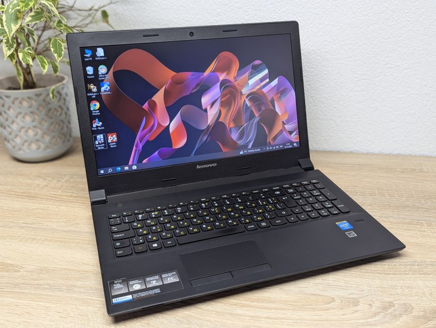 Уцінка! Ноутбук Б/В Lenovo B50-30, Intel Celeron N2840, DDR3 8 GB, SSD 128GB, 15.6" HD