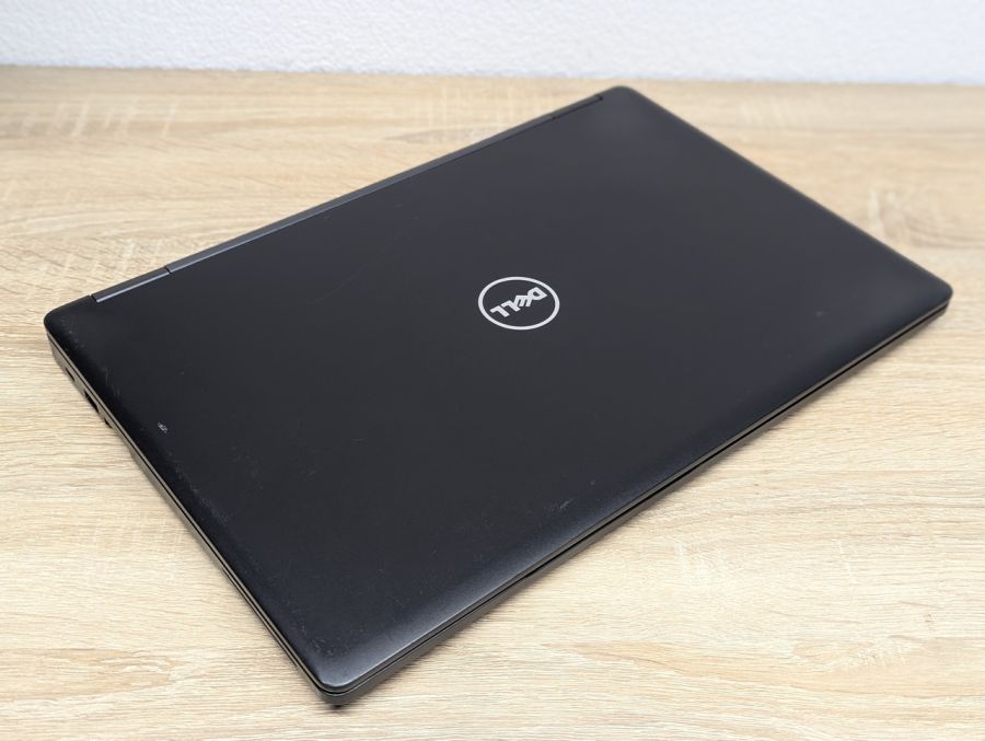 Уцінка! Ноутбук Б/В Dell Latitude 5580, Intel Core i5-7300U, DDR4 8 GB, SSD 256GB, 15.6" Full HD