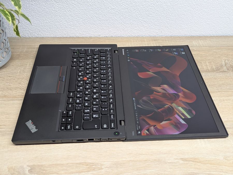 Ноутбук Б/В Lenovo ThinkPad T450S, Intel Core i5-5300U, DDR3 8 GB, SSD 128GB, 14" Full HD
