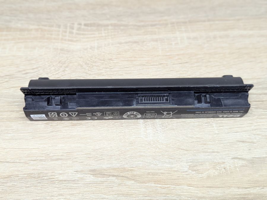 Б/В Оригінальна акумуляторна батарея Dell G038N