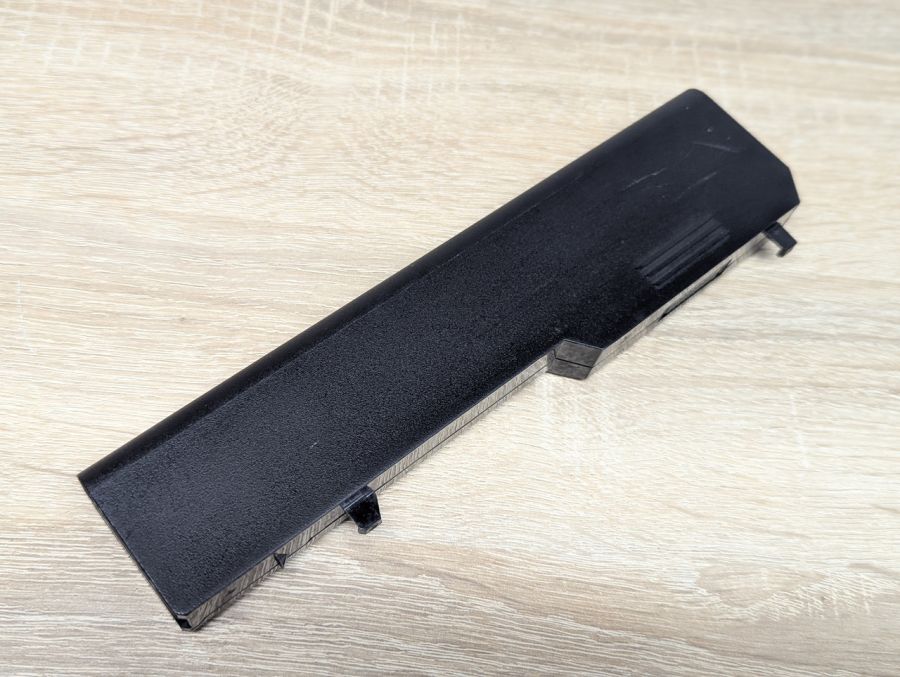 Б/В Акумуляторна батарея Dell T114C