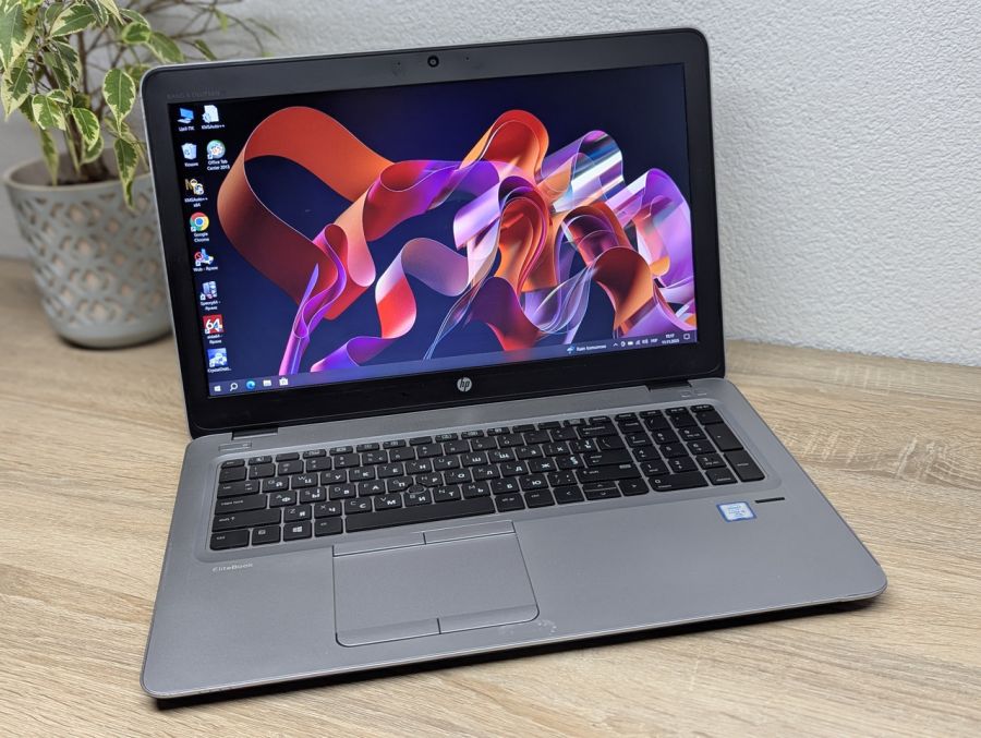 Уцінка! Ноутбук Б/В HP EliteBook 850 G3, Intel Core i5-6300U, DDR4 8 GB, SSD 128GB, 15.6" Full HD