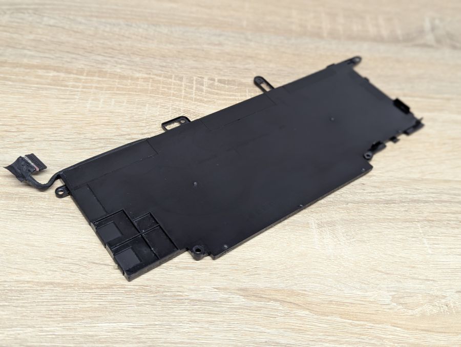 Б/В Оригінальна акумуляторна батарея Dell NF2MW