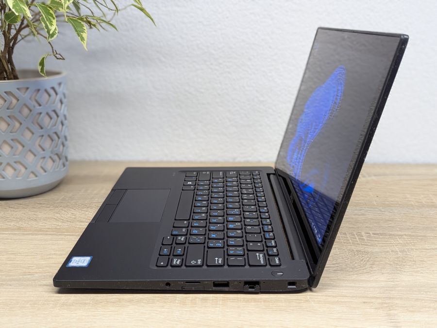 Уцінка! Ноутбук Б/В Dell Latitude 7280, Intel Core i5-7300U, DDR4 8 GB, SSD 128GB, 12" Full HD Сенсор