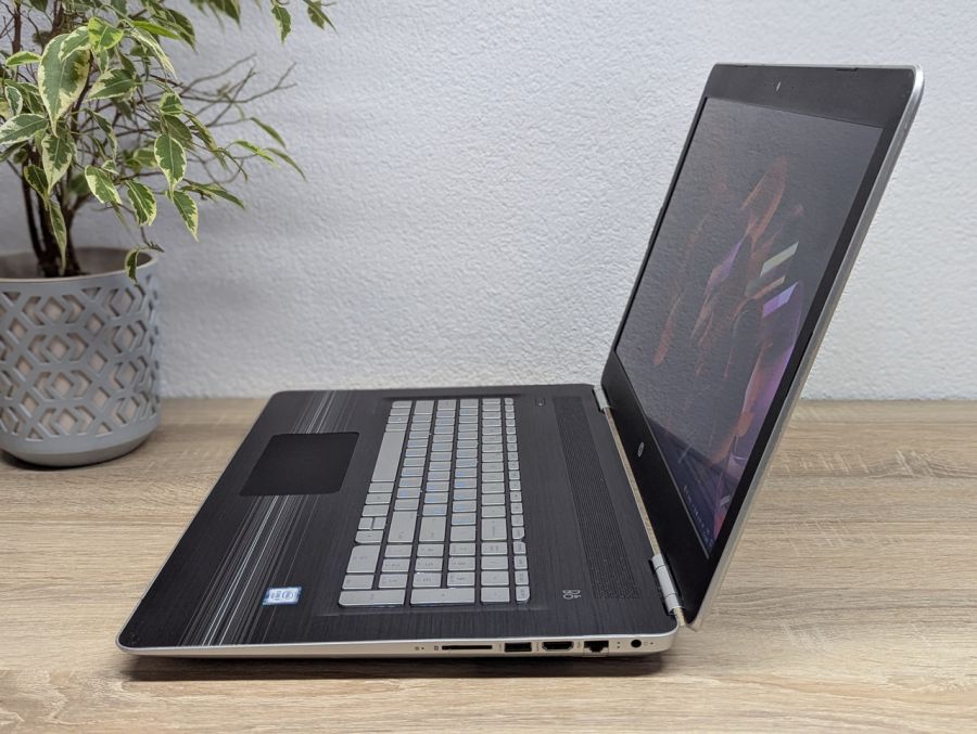 Уцінка! Ноутбук Б/В HP Pavilion 17 Notebook, Intel Core i7-6700HQ, DDR3 16 GB, SSD 128GB + HDD 1TB, GTX 960M 2Gb, 17" Full HD