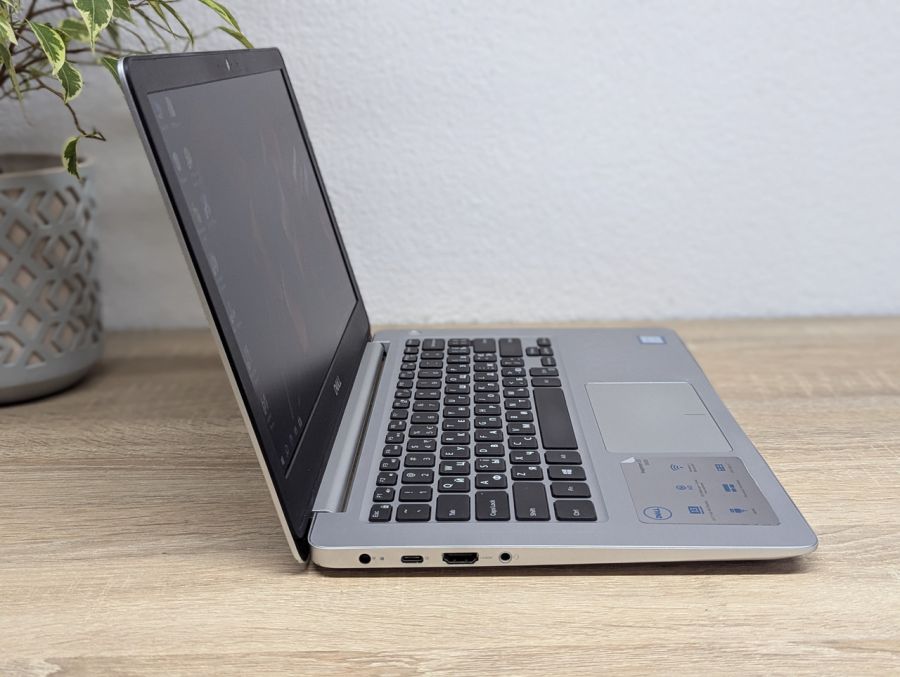Ноутбук Б/В Dell Inspiron 5370, Intel Core i5-8250U, DDR4 16 GB, SSD 256GB, 13" Full HD