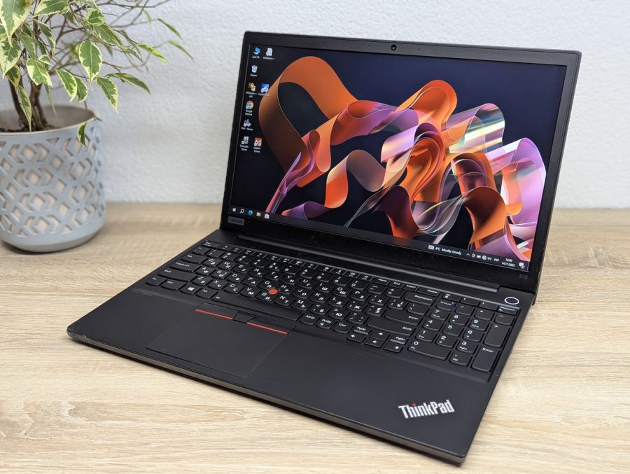 Уцінка! Ноутбук Б/В Lenovo Think Pad E15, Intel Core i7-10510U, DDR4 16 GB, SSD 256GB, AMD Radeon RX 640 2Gb, 15.6" Full HD