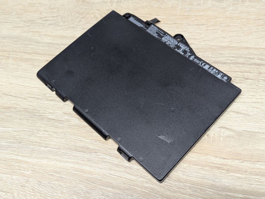 Б/В Оригінальна акумуляторна батарея HP ST03XL