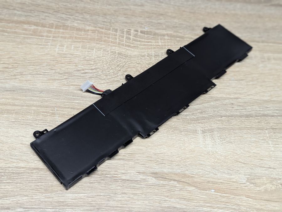 Б/В Оригінальна акумуляторна батарея HP CC03XL