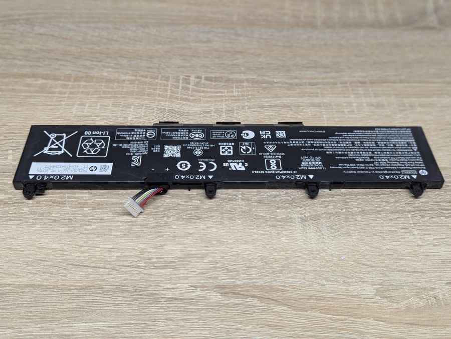 Б/В Оригінальна акумуляторна батарея HP CC03XL