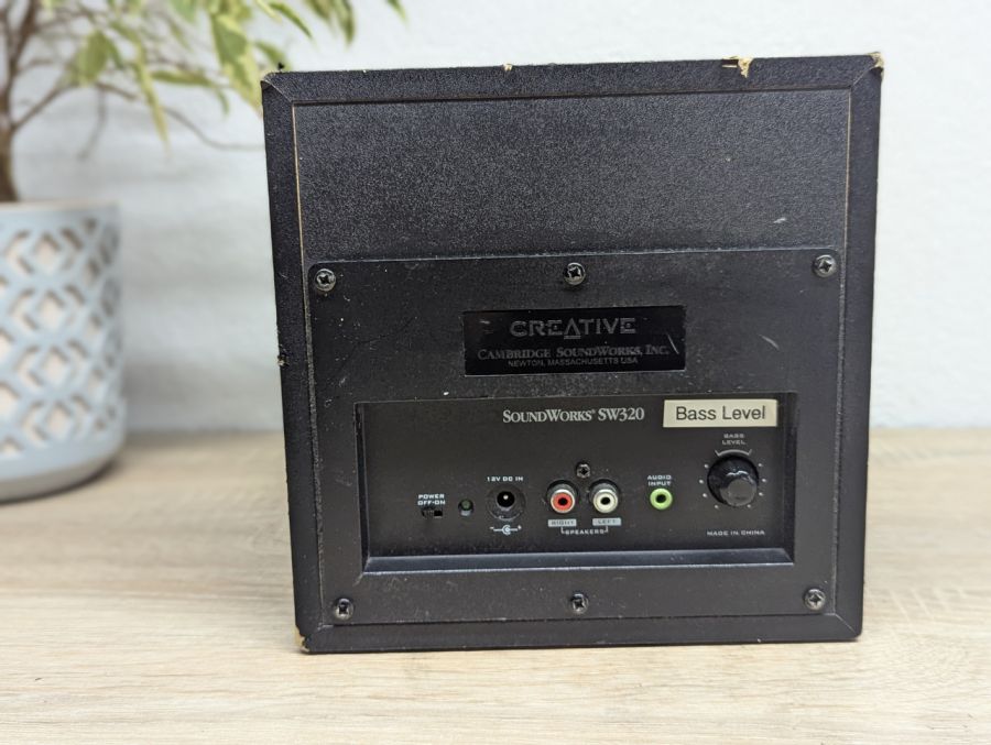 Б/В Сабвуфер Creative SW320