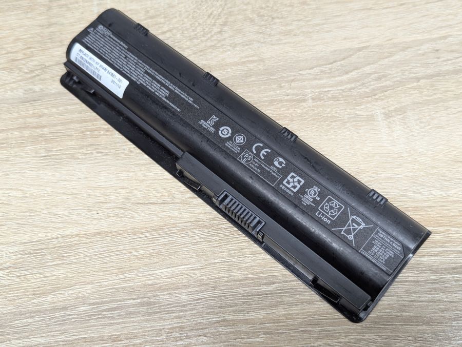 Б/В Оригінальна акумуляторна батарея HP MU06