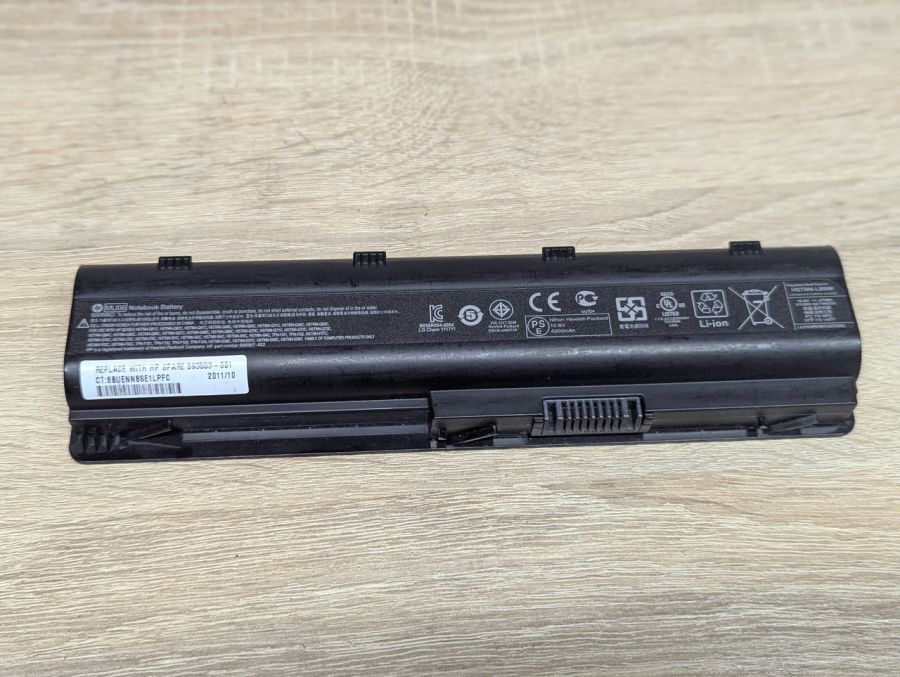Б/В Оригінальна акумуляторна батарея HP MU06