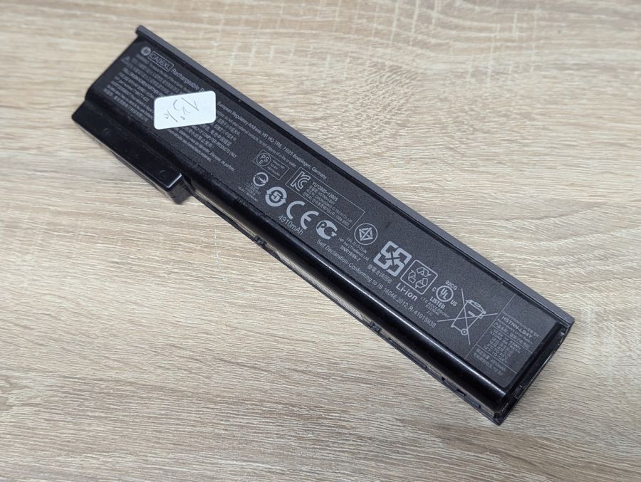 Б/В Оригінальна акумуляторна батарея HP CA06XL