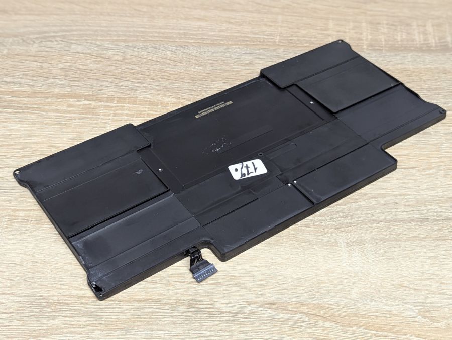 Б/В Акумулятор Apple A1496