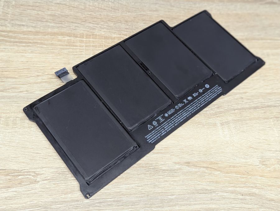 Б/В Акумулятор Apple A1496