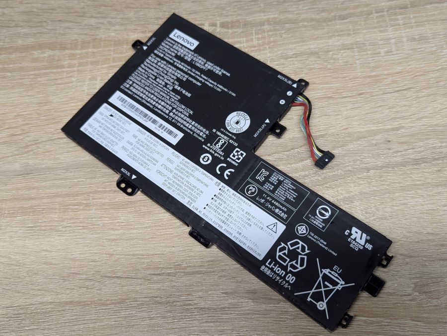 Б/В Оригінальний акумулятор Lenovo L18M3PF7