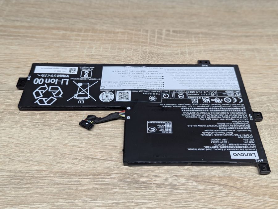 Б/В Оригінальна акумуляторна батарея Lenovo L22C3P70