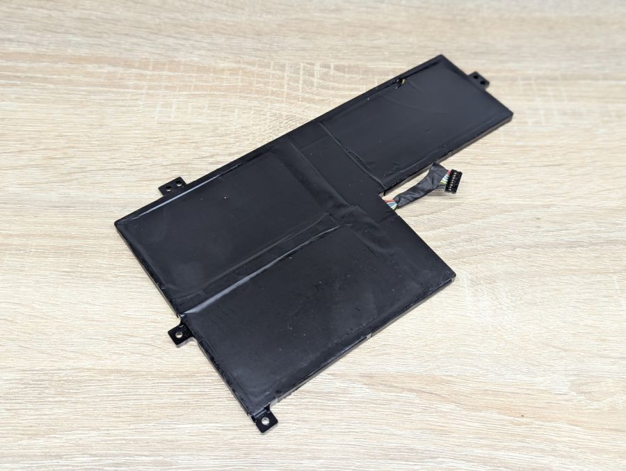 Б/В Оригінальна акумуляторна батарея Lenovo L22C3P70