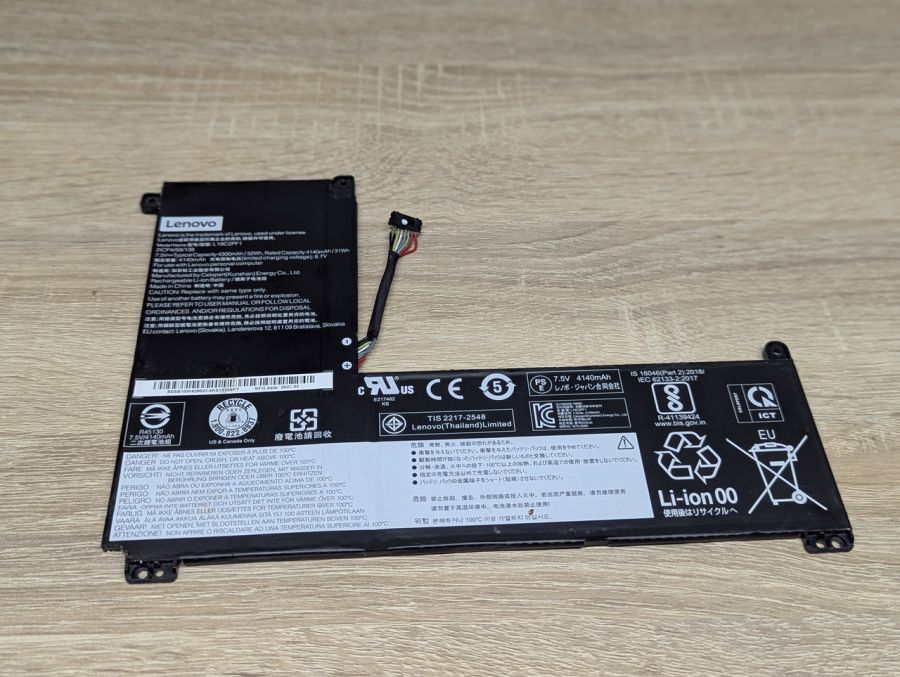 Б/В Оригінальна акумуляторна батарея Lenovo L19C2PF1