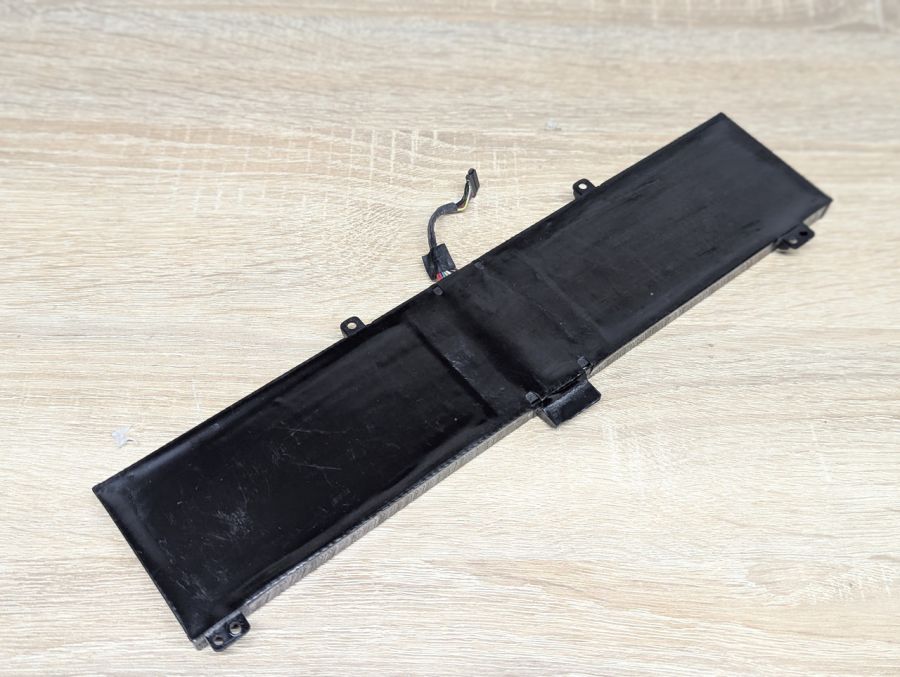Б/В Оригінальна акумуляторна батарея Lenovo L13M4P02