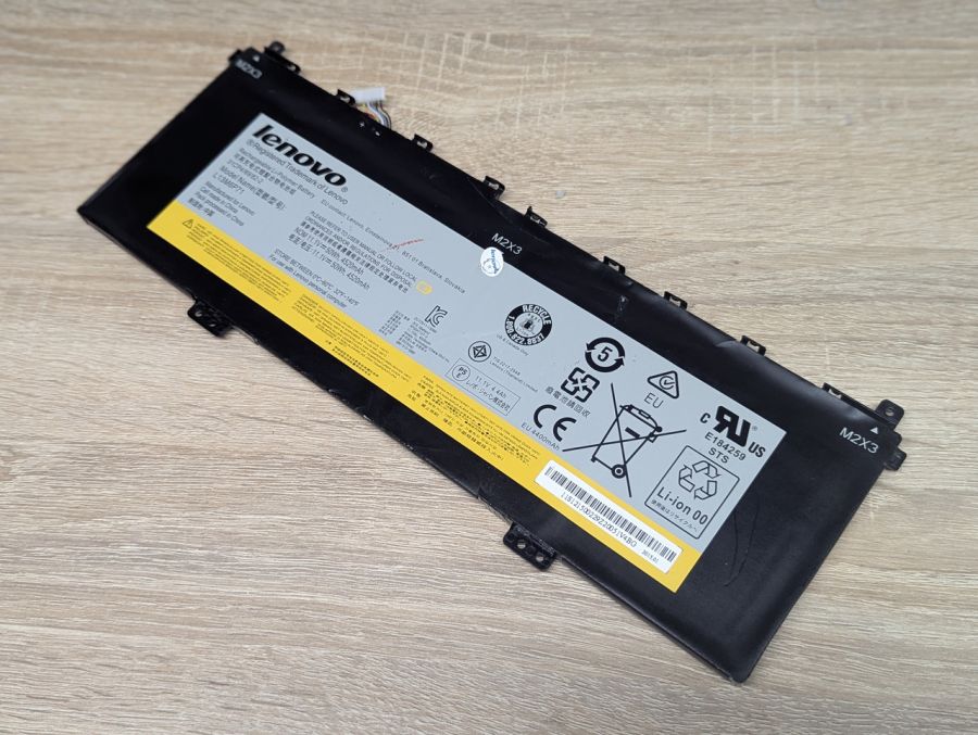 Б/В Оригінальна акумуляторна батарея Lenovo L13M6P71