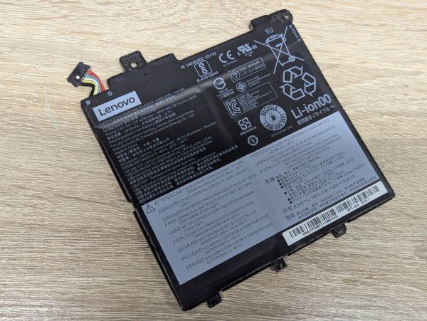 Б/В Оригінальна акумуляторна батарея Lenovo L17C2PB1